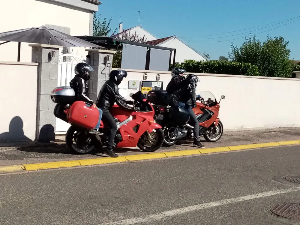 Relais Saint Ange - motards